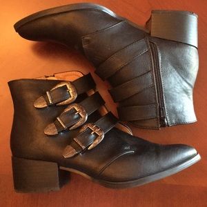Black buckle boots